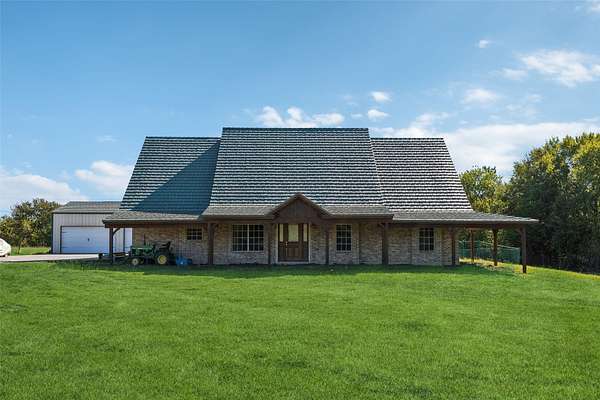 2.85 Acres of Land with Home for Sale in St. Paul, Texas