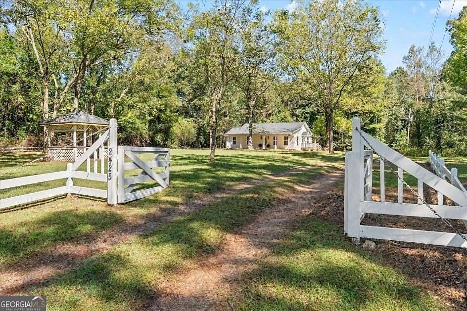 4.33 Acres of Land with Home for Sale in Waco, Georgia