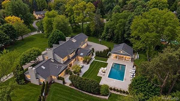 1.6 Acres of Land with Home for Sale in Bloomfield Hills, Michigan