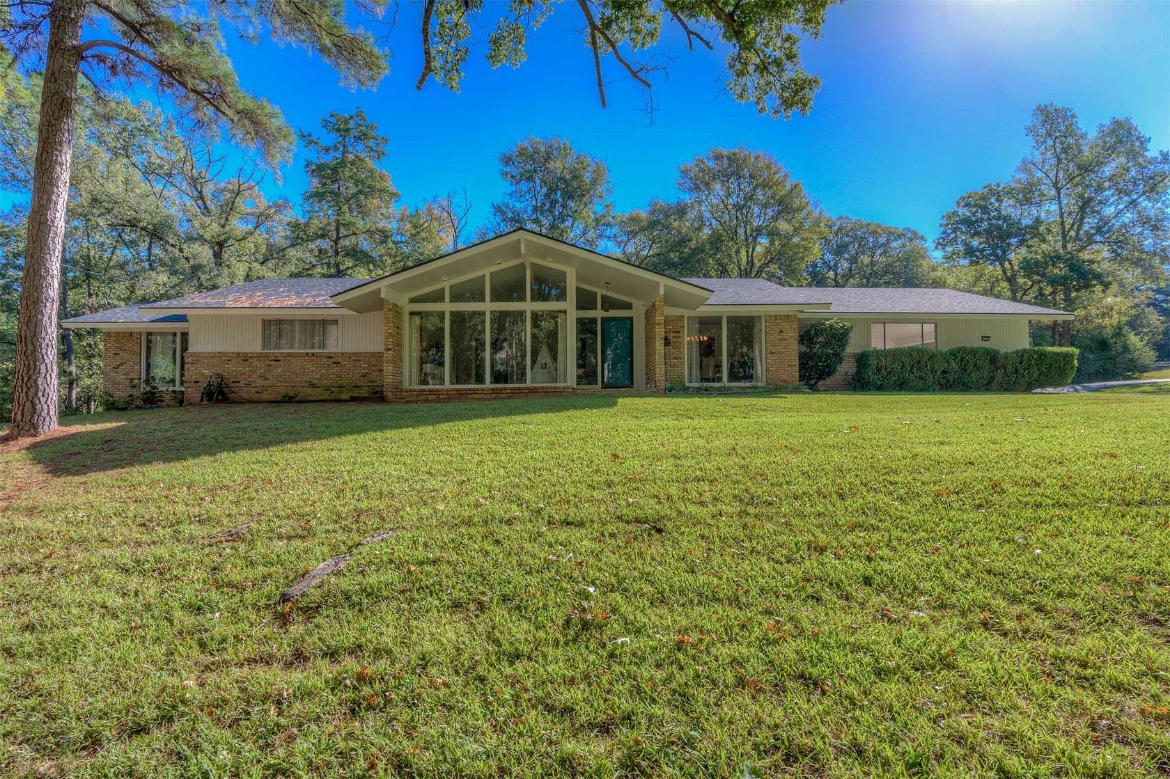 3.54 Acres of Land with Home for Sale in Shreveport, Louisiana