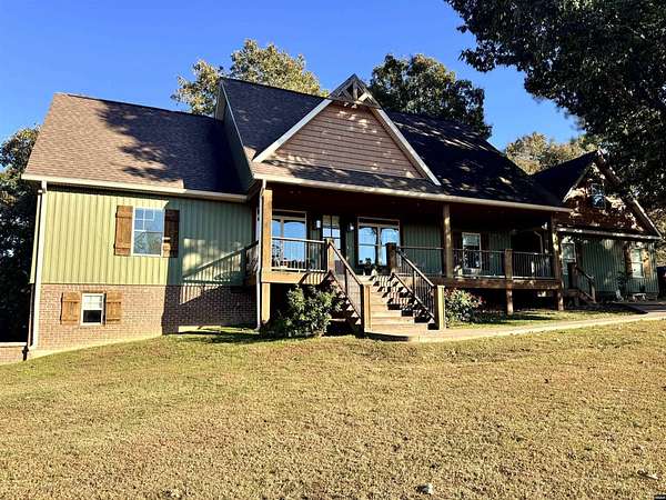 1.83 Acres of Land with Home for Sale in Paris, Tennessee