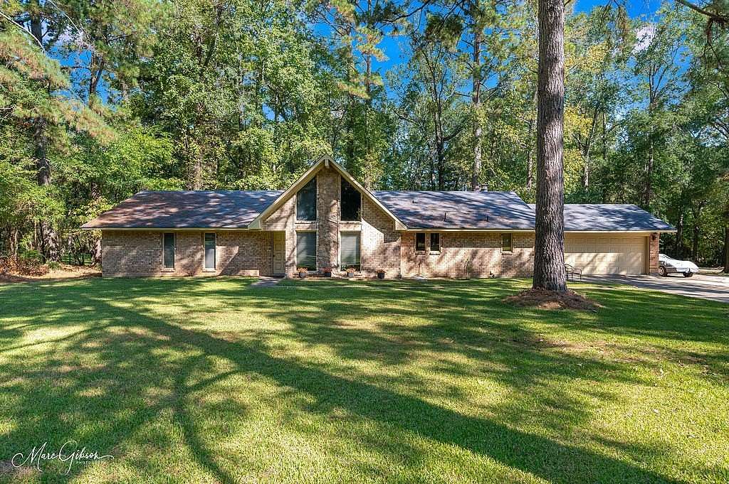 2 Acres of Land with Home for Sale in Greenwood, Louisiana