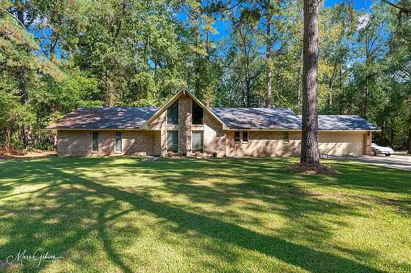 2 Acres of Land with Home for Sale in Greenwood, Louisiana