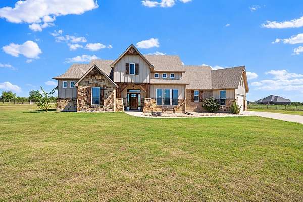 2.86 Acres of Land with Home for Sale in Greenville, Texas