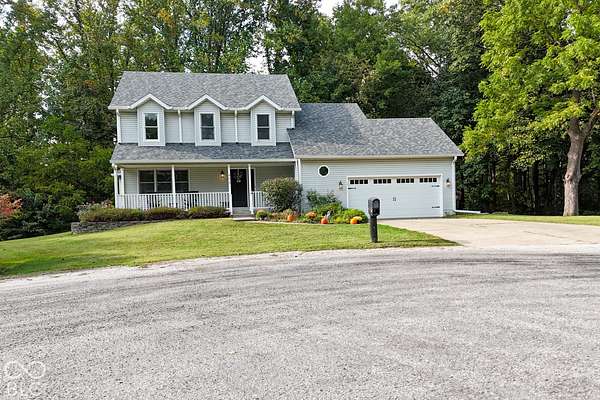 1.5 Acres of Land with Home for Sale in Cloverdale, Indiana