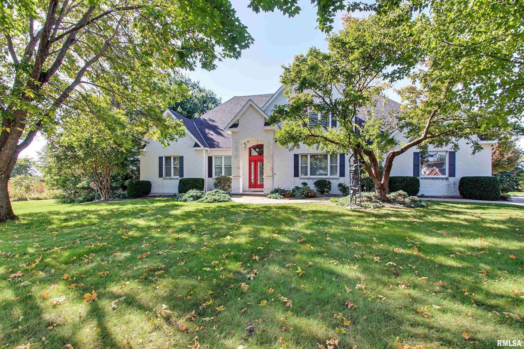 2.5 Acres of Land with Home for Sale in Quincy, Illinois