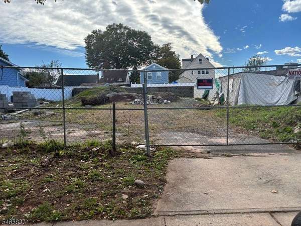 0.3 Acres of Mixed-Use Land for Sale in Linden, New Jersey