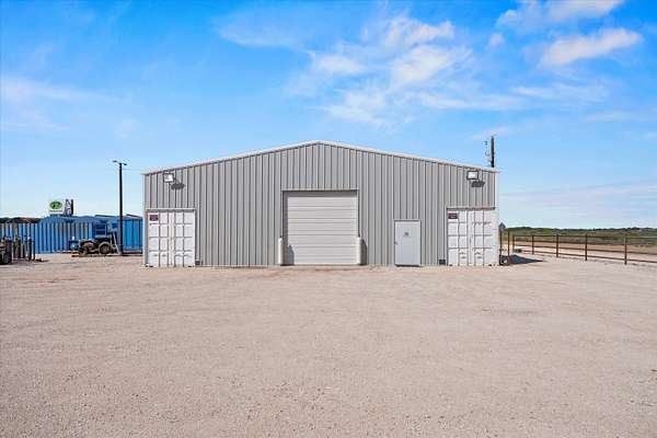 3 Acres of Improved Commercial Land for Sale in Plains, Texas