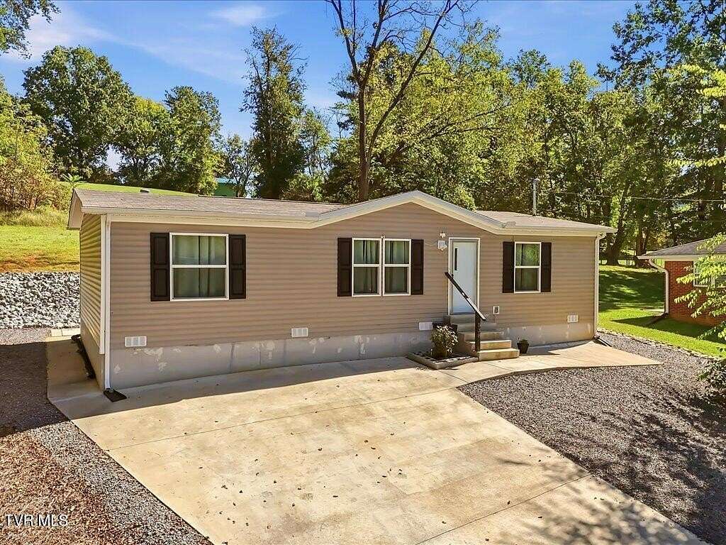 1.8 Acres of Land with Home for Sale in Morristown, Tennessee