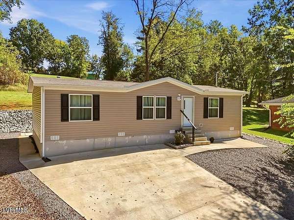 1.8 Acres of Land with Home for Sale in Morristown, Tennessee