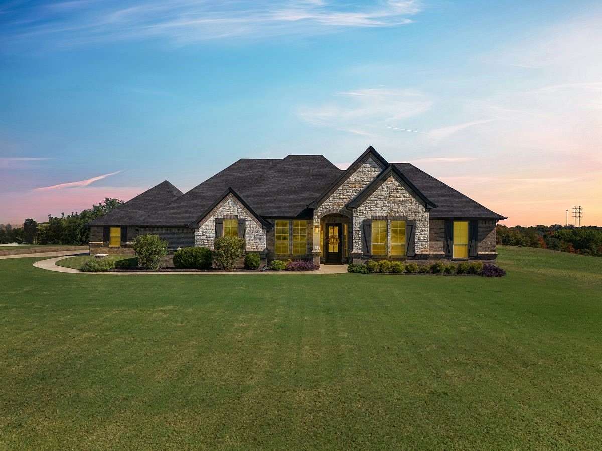 2 Acres of Land with Home for Sale in Azle, Texas