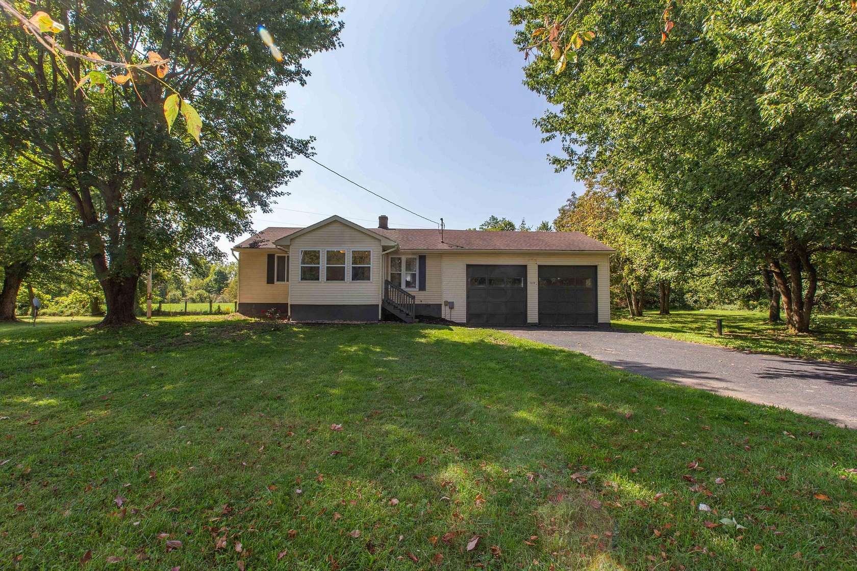 1.5 Acres of Land with Home for Lease in Pataskala, Ohio