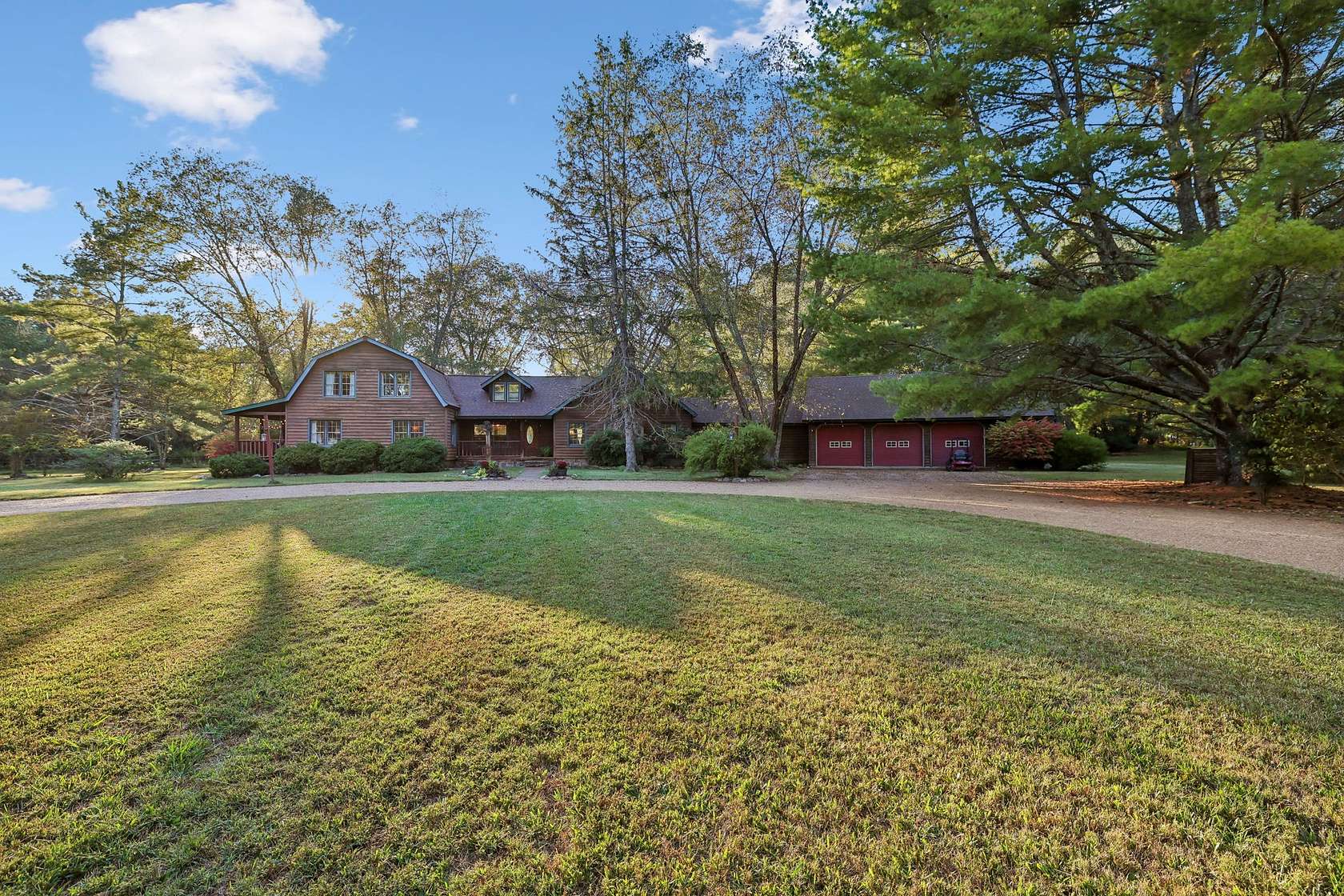 8 Acres of Land with Home for Sale in Manchester, Tennessee