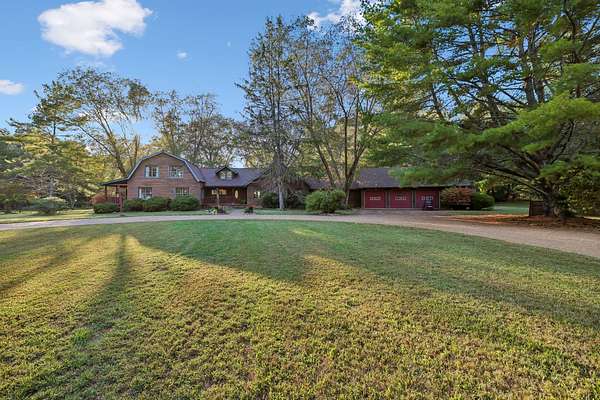 8 Acres of Land with Home for Sale in Manchester, Tennessee
