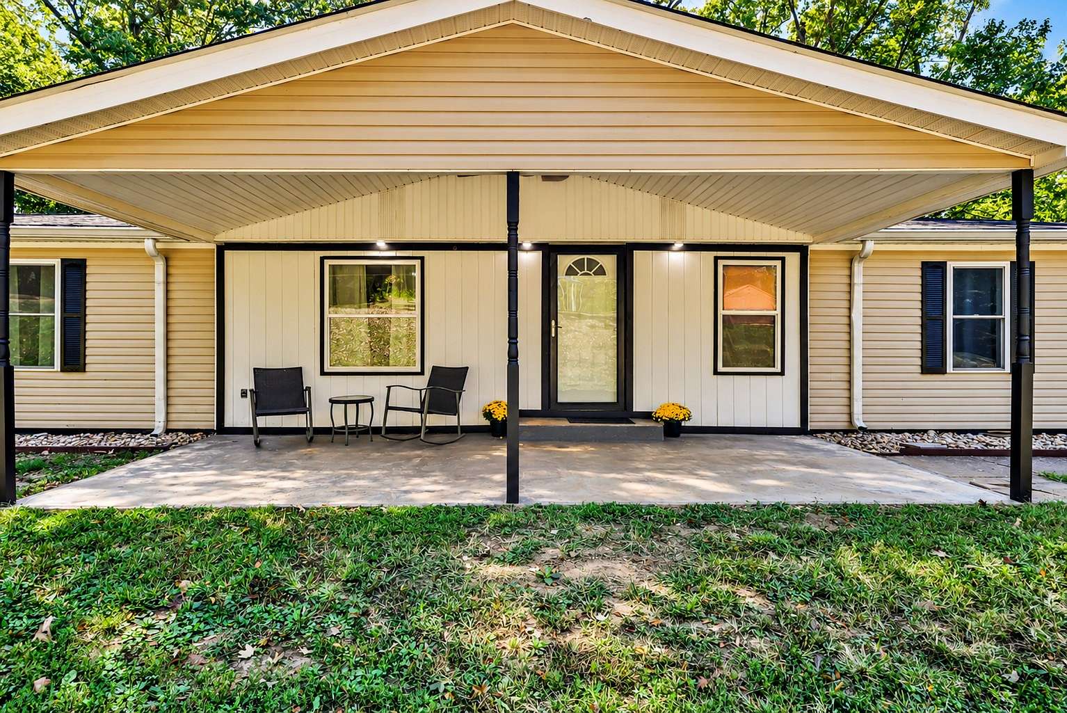 4.25 Acres of Land with Home for Sale in Clarksville, Tennessee
