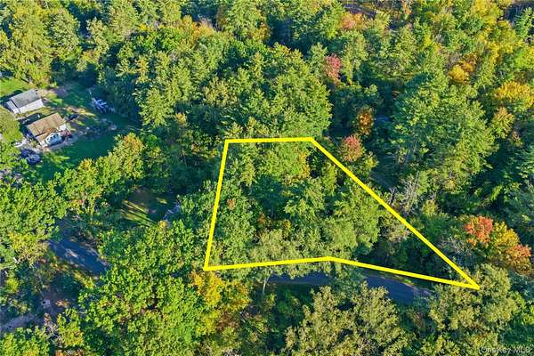 0.5 Acres of Land with Home for Sale in Kerhonkson, New York
