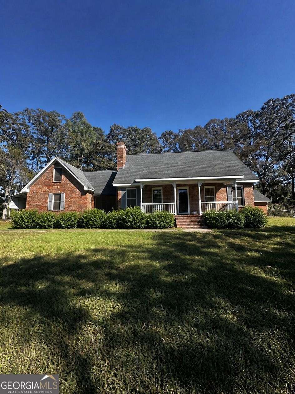 30 Acres of Land with Home for Sale in Newnan, Georgia