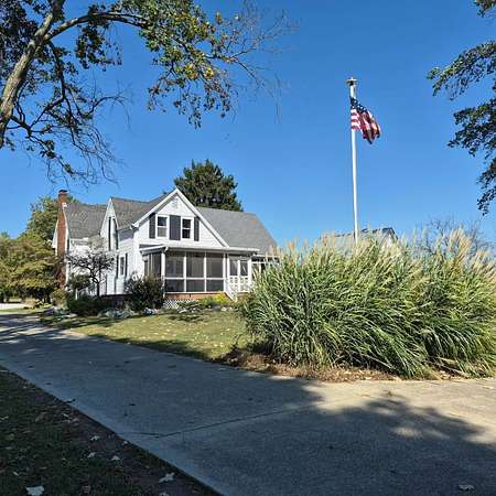 2.72 Acres of Land with Home for Sale in Lawrenceville, Illinois