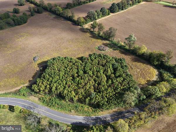2.65 Acres of Residential Land for Auction in Berryville, Virginia