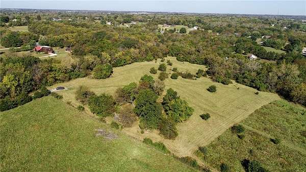 8 Acres of Residential Land for Sale in Kingsville, Missouri