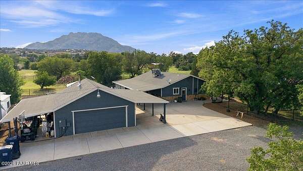 2.28 Acres of Land with Home for Sale in Prescott, Arizona