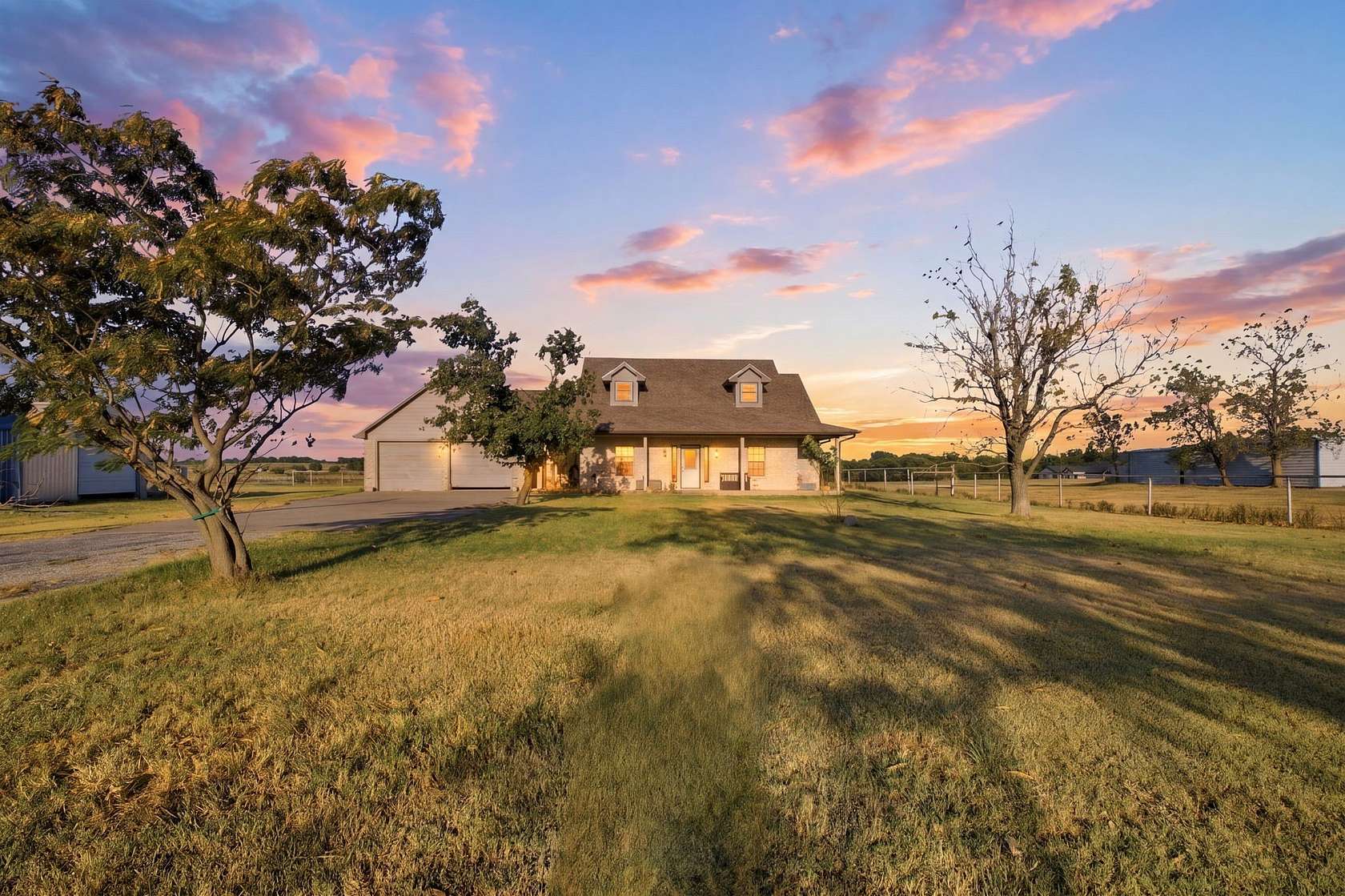 16.5 Acres of Land with Home for Sale in Pilot Point, Texas