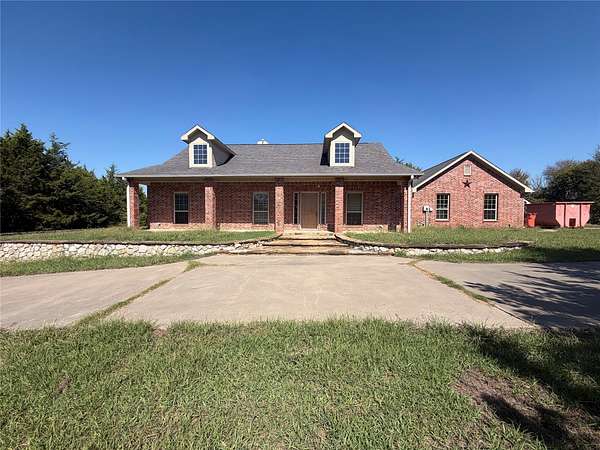 12.9 Acres of Land with Home for Sale in Greenville, Texas