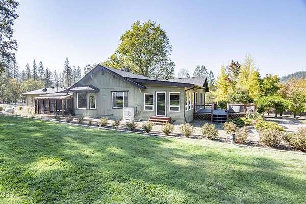 4.52 Acres of Land with Home for Sale in Rogue River, Oregon