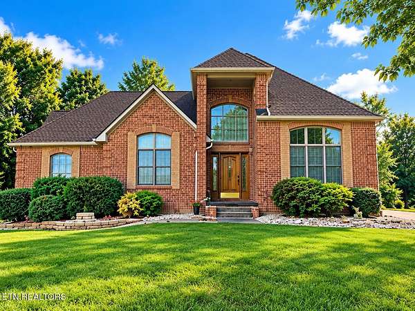 15 Acres of Recreational Land with Home for Sale in Harrogate, Tennessee