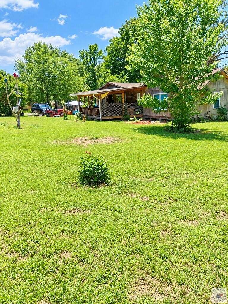 1.5 Acres of Land with Home for Sale in Texarkana, Arkansas