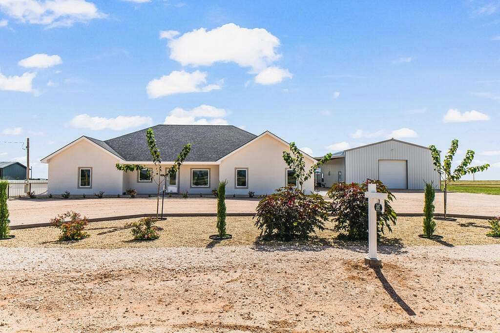 1.7 Acres of Land with Home for Sale in Seminole, Texas