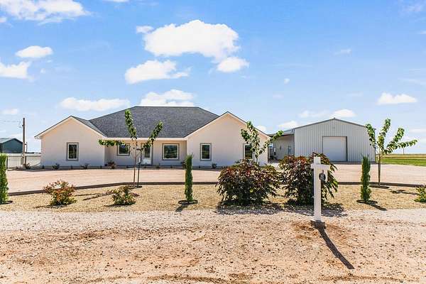 1.7 Acres of Land with Home for Sale in Seminole, Texas