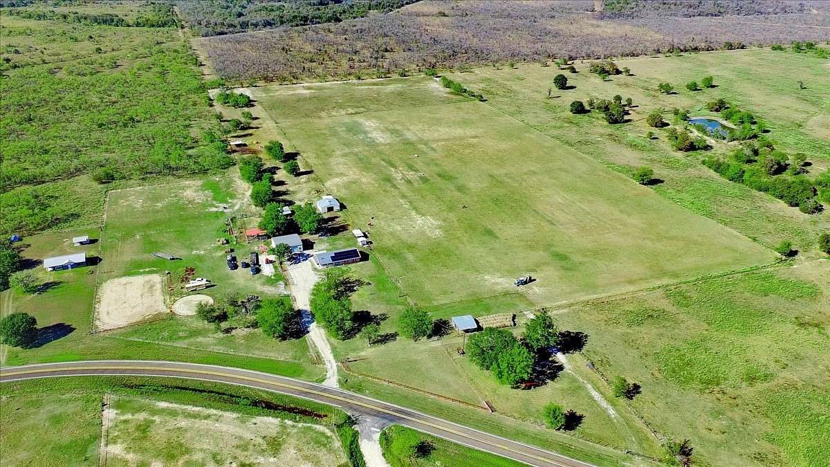 27.7 Acres of Improved Land for Sale in Dawson, Texas
