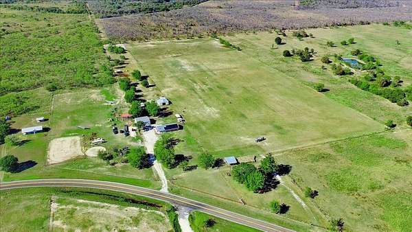 27.7 Acres of Improved Land for Sale in Dawson, Texas