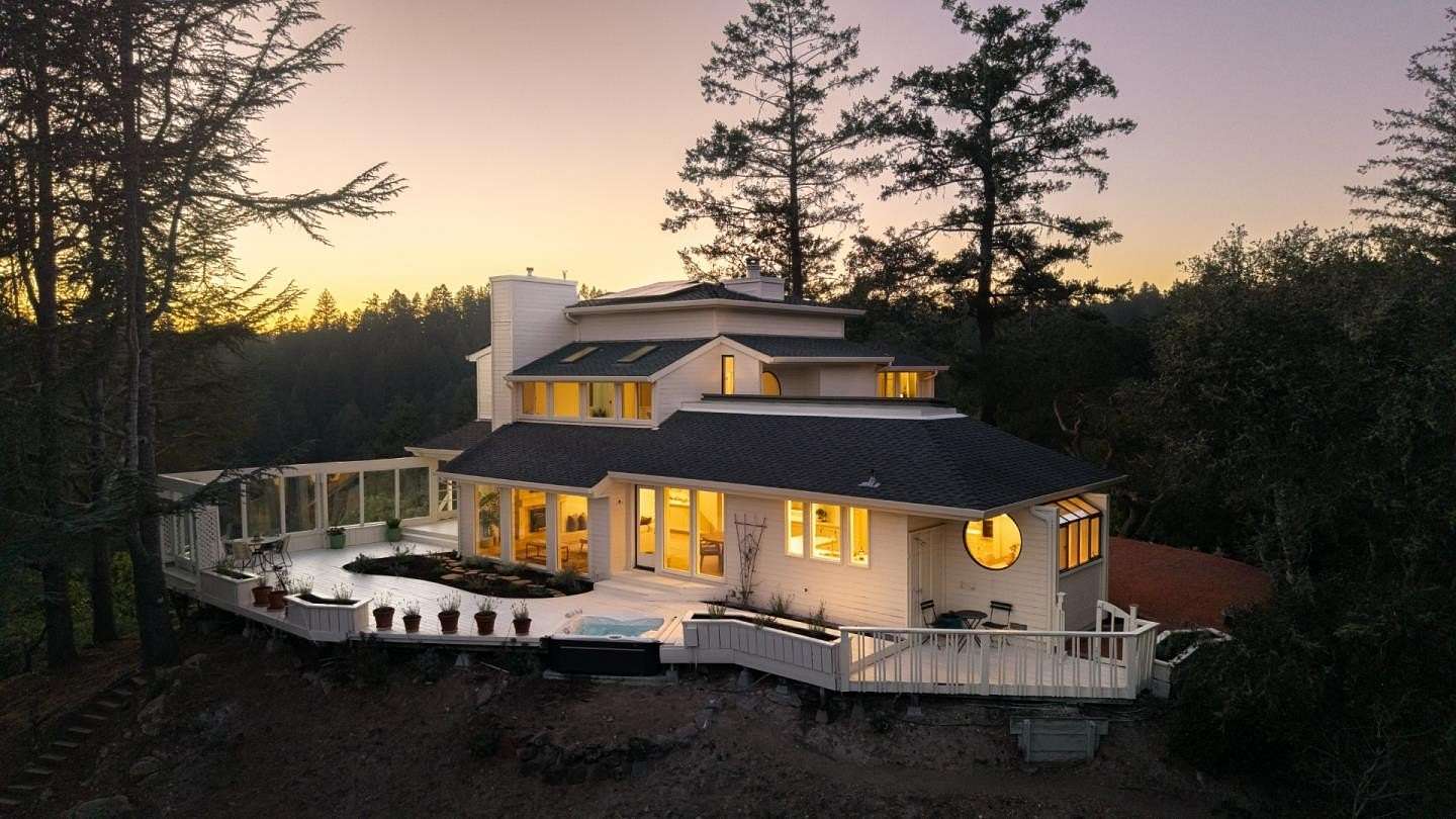 7.8 Acres of Land with Home for Sale in Santa Cruz, California