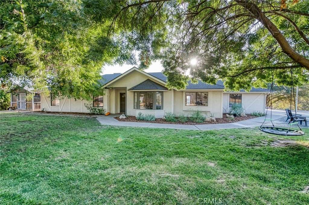 5 Acres of Land with Home for Sale in Prather, California