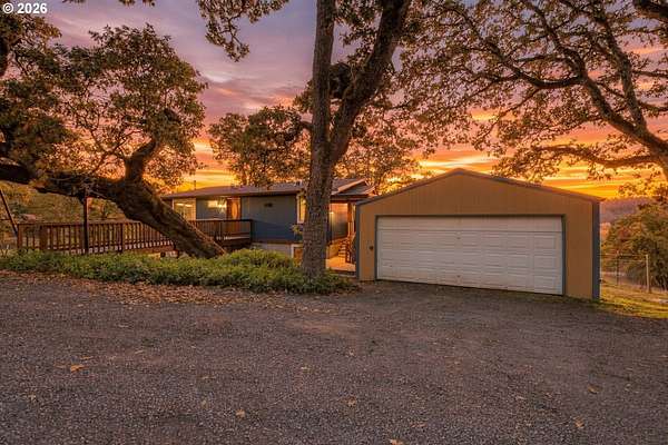 11.4 Acres of Land with Home for Sale in Eugene, Oregon