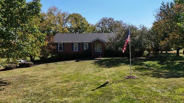 5 Acres of Land with Home for Auction in Nicholasville, Kentucky