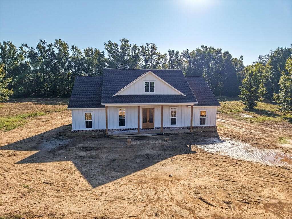 1.5 Acres of Land with Home for Sale in Batesville, Mississippi