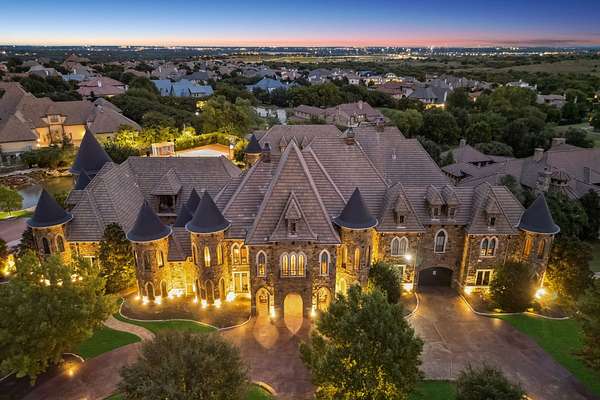 2.12 Acres of Land with Home for Sale in Fort Worth, Texas