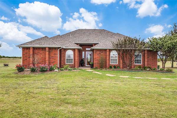 5 Acres of Land with Home for Lease in Gunter, Texas