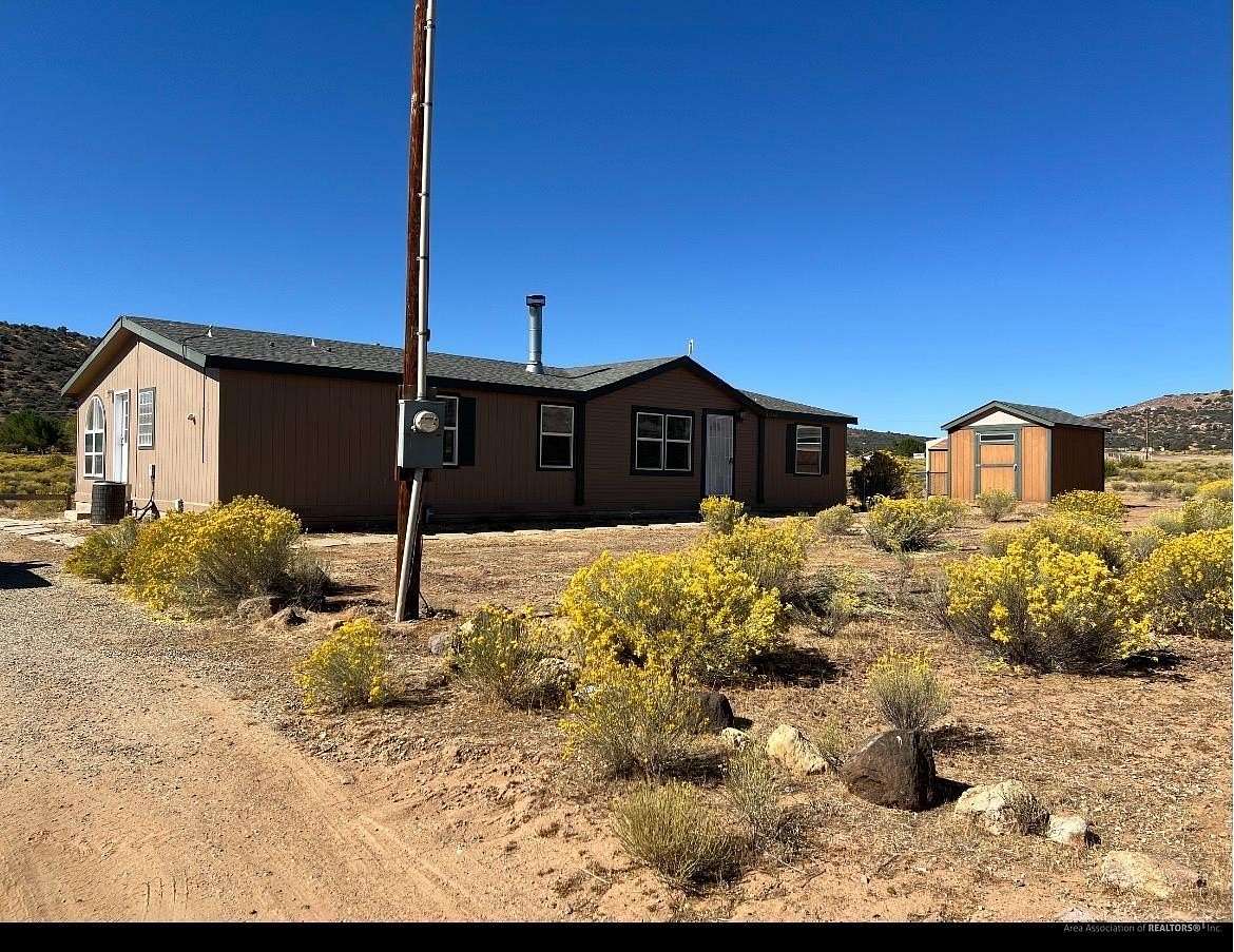 5 Acres of Land with Home for Sale in Tehachapi, California