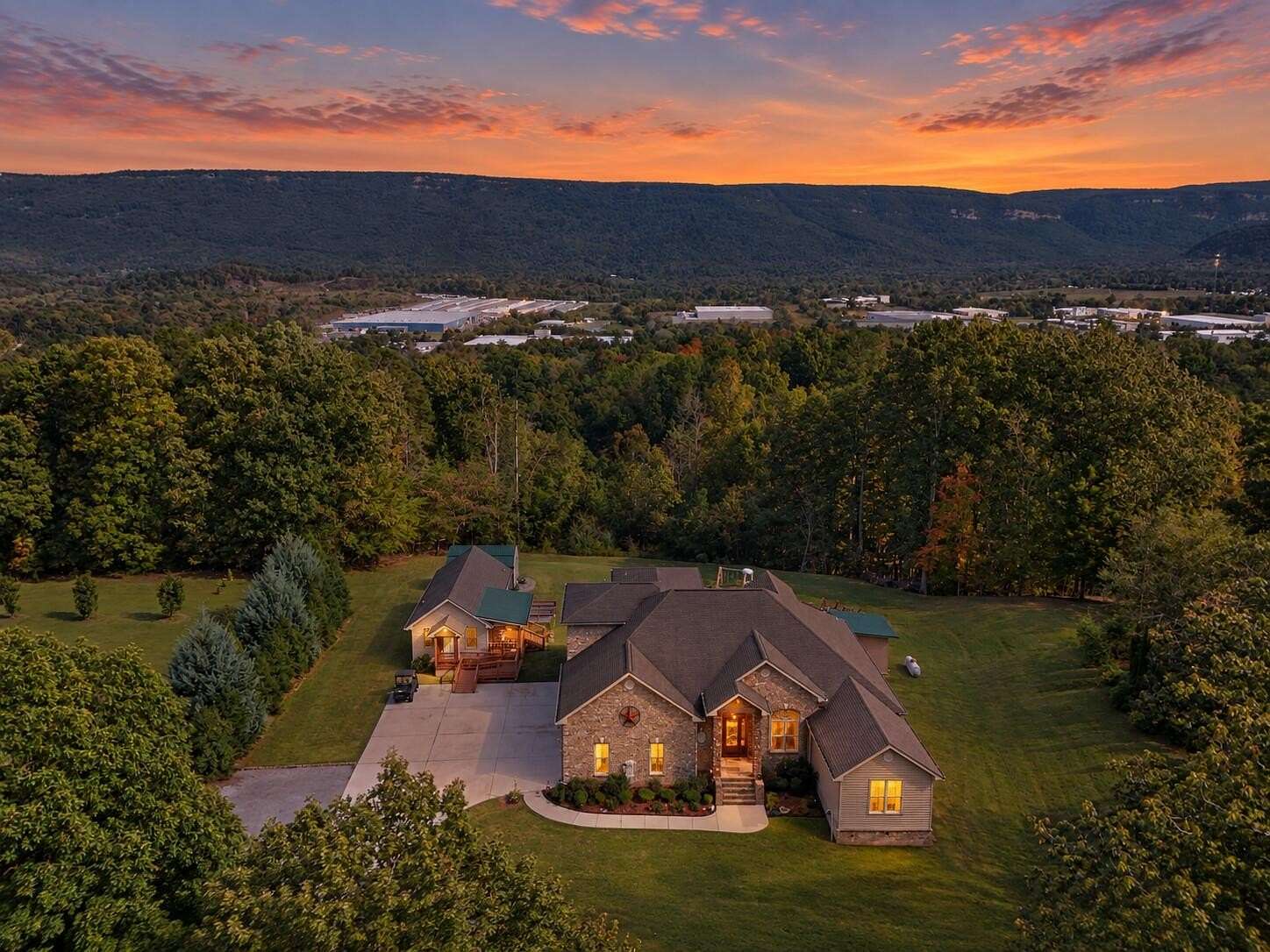 2.2 Acres of Land with Home for Sale in Trenton, Georgia