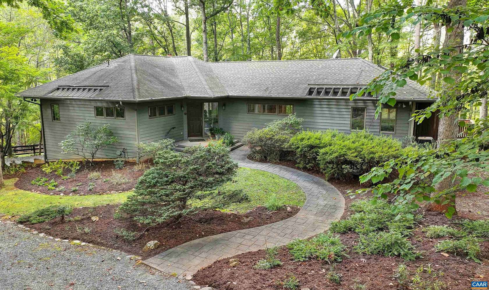 6 Acres of Land with Home for Sale in Charlottesville, Virginia