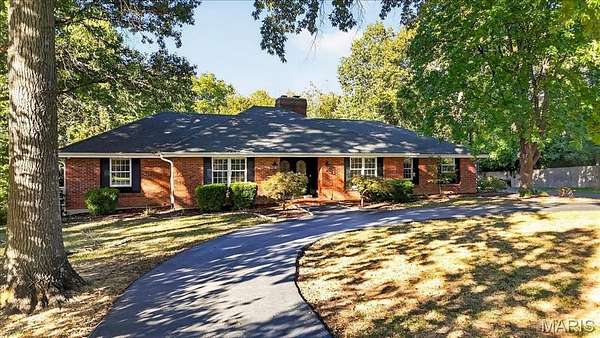 2.83 Acres of Land with Home for Lease in St. Louis, Missouri