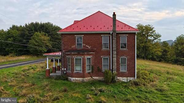 3 Acres of Land with Home for Auction in New Bloomfield, Pennsylvania