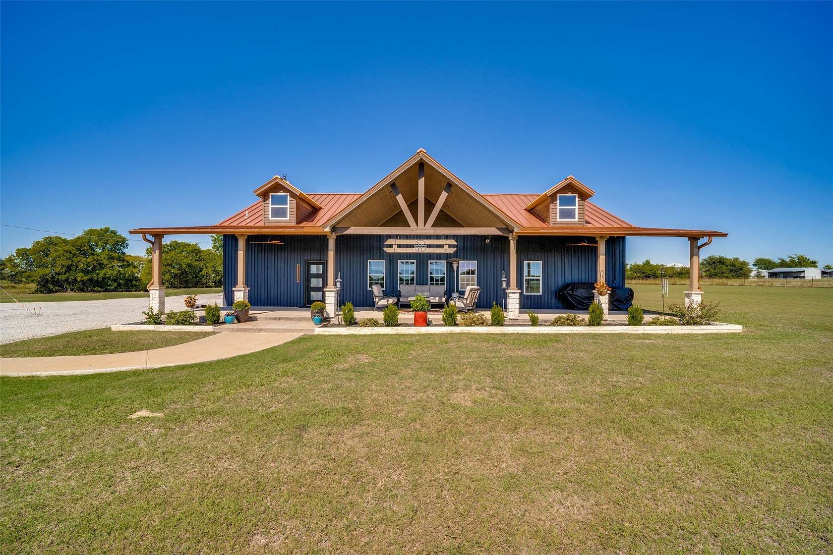 10.4 Acres of Land with Home for Sale in Nevada, Texas
