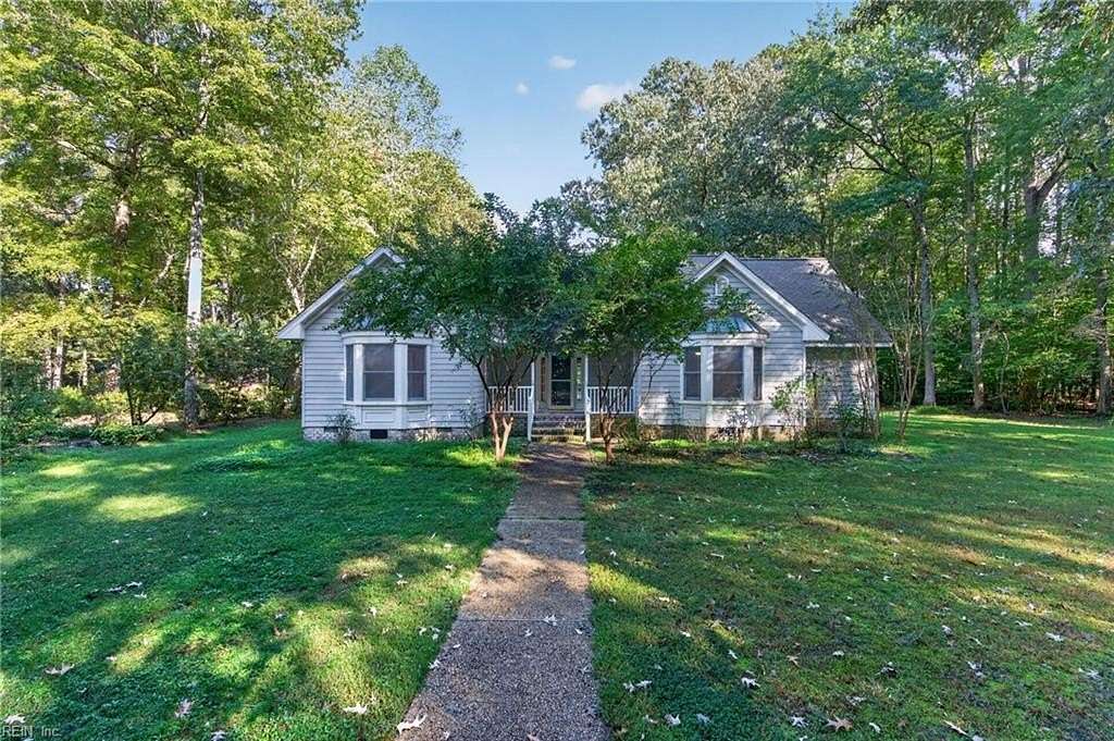 2.47 Acres of Land with Home for Sale in Gloucester, Virginia