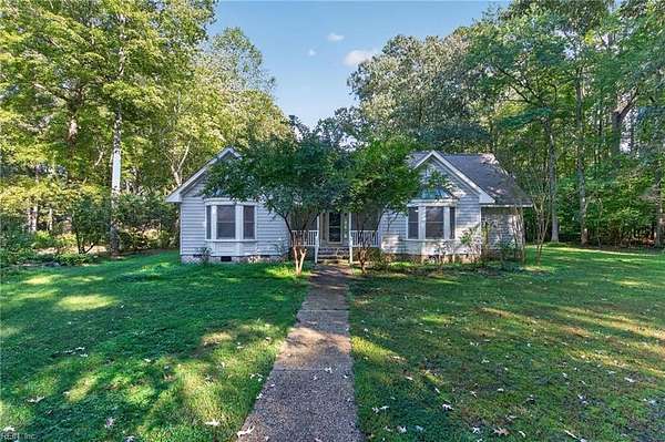 2.47 Acres of Land with Home for Sale in Gloucester, Virginia