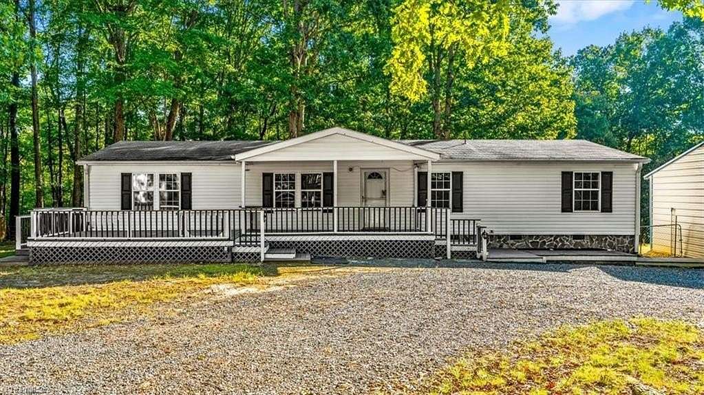 11.4 Acres of Recreational Land with Home for Sale in Asheboro, North Carolina